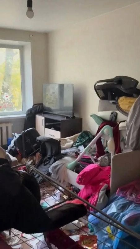 В городе Рязани полицейские помогли двоим малолетним детям, проживавшим в семье в антисанитарных условиях В городе Рязани полицейские помогли двоим малолетним детям, проживавшим в семье в антисанитарных условиях