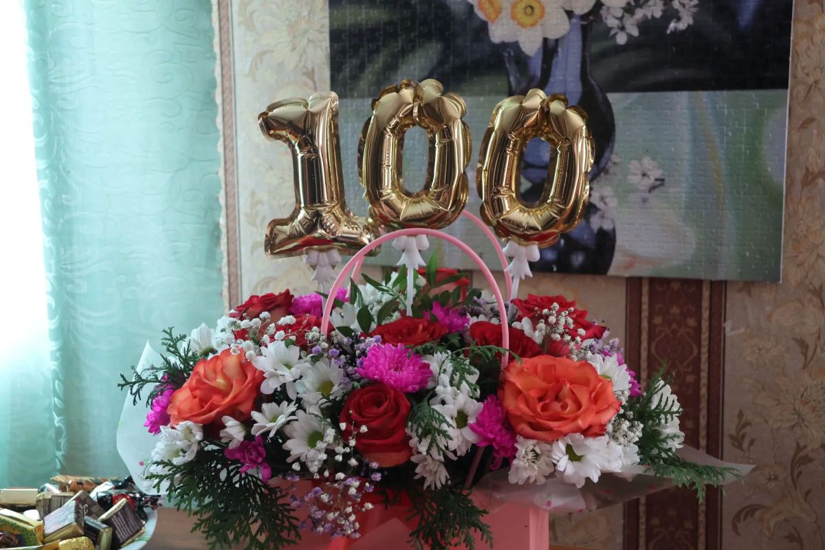 100-летний юбилей отметила труженица тыла Мария Борисовна Власова 100-летний юбилей отметила труженица тыла Мария Борисовна Власова