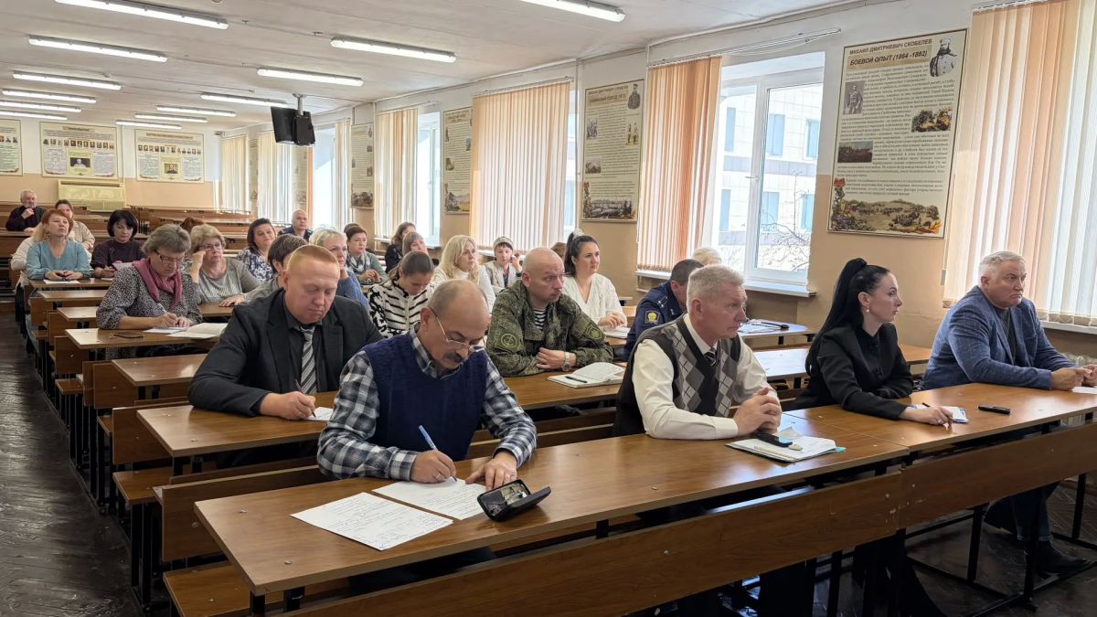 Сотрудники Центра по противодействию экстремизму УМВД России по Рязанской области провели мероприятие, посвящённое профилактике деструктивного влияния на молодёжь Сотрудники Центра по противодействию экстремизму УМВД России по Рязанской области провели мероприятие, посвящённое профилактике деструктивного влияния на молодёжь