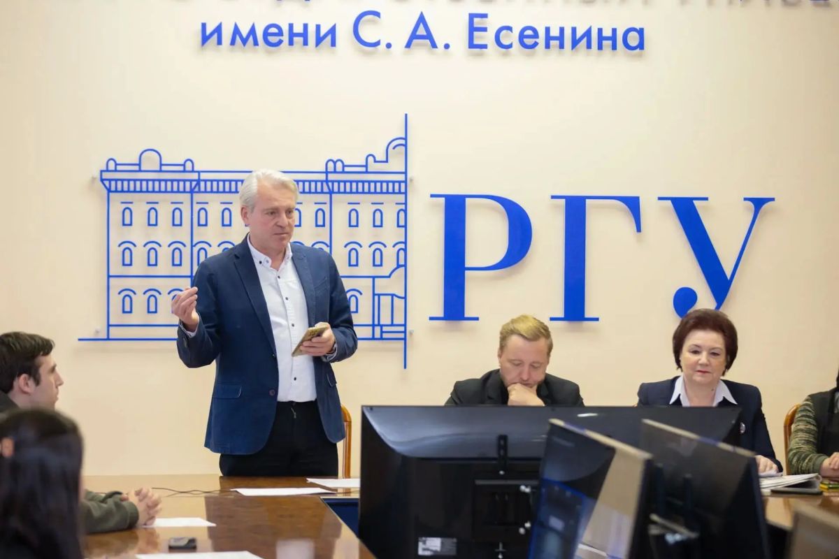 Член Избирательной комиссии Рязанской области Алексей Жеглов принял участие в межрегиональном круглом столе «Современный журналист в региональном социуме Член Избирательной комиссии Рязанской области Алексей Жеглов принял участие в межрегиональном круглом столе «Современный журналист в региональном социуме