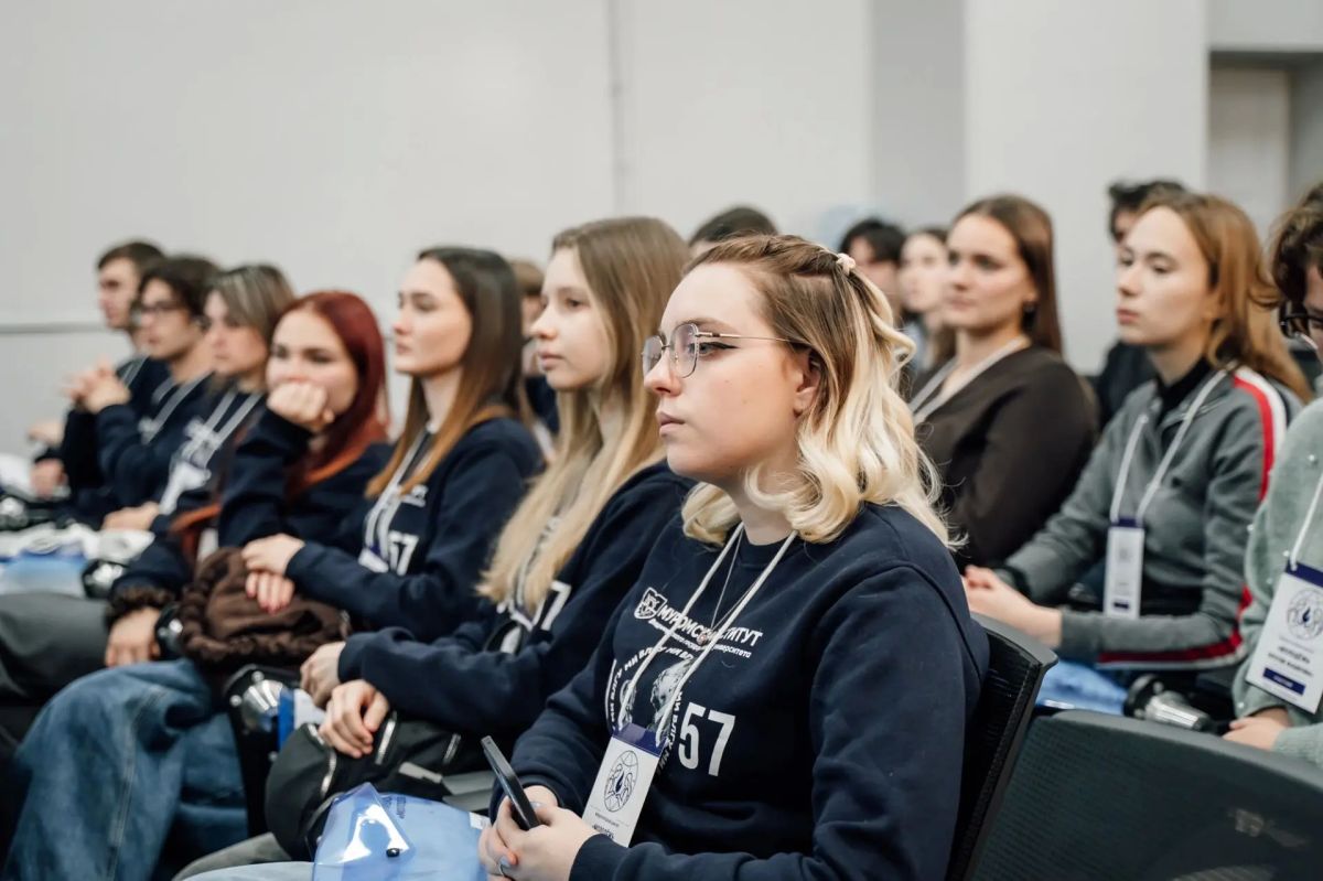 Павел Малков: Молодёжь против фашизма. В РГУ имени С.А. Есенина прошёл трёхдневный форум «Молодёжь против фашизма» Павел Малков: Молодёжь против фашизма. В РГУ имени С.А. Есенина прошёл трёхдневный форум «Молодёжь против фашизма»