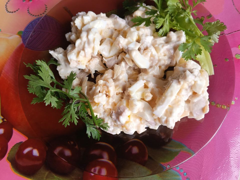 Белковый салат для пенсионеров: быстро, вкусно и полезно