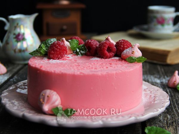 Летние сладости: нежные муссовые торты с ягодами, которые порадуют и не навредят фигуре