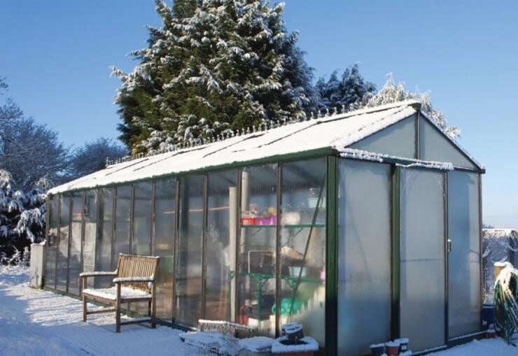 Зимняя теплица: от основ до деталей