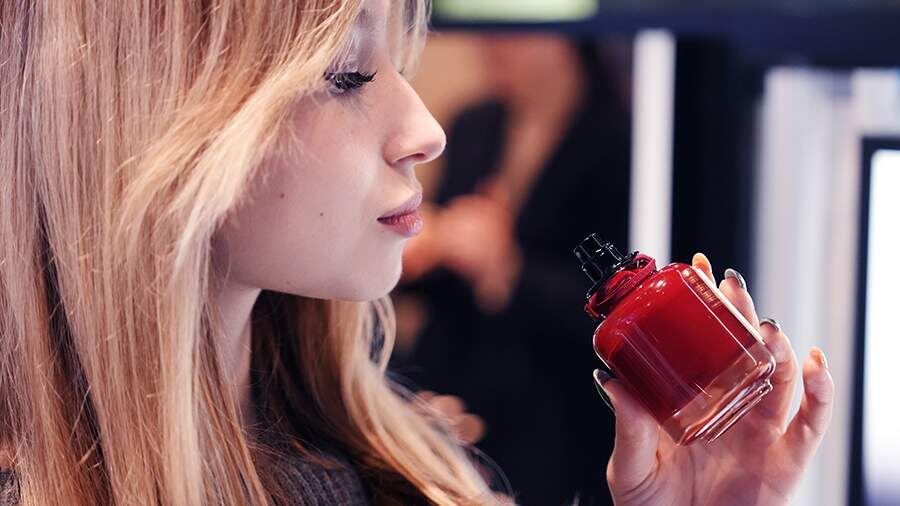 Почему мы так охотно тратим деньги в праздники