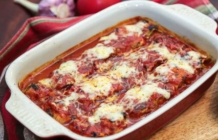 Золотые рулетики: как приготовить кабачковые рулеты с мясом в томатном соусе