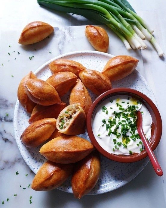 Пирожки с творожным тестом и яркой начинкой