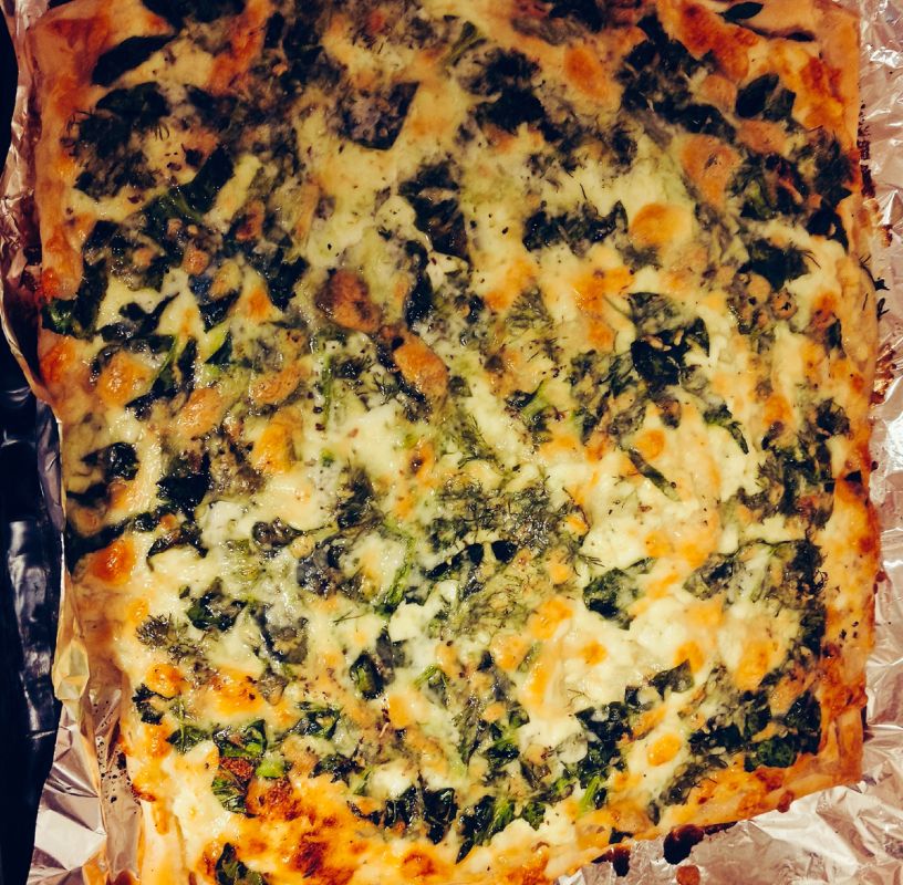 Легкий и вкусный пирог с зеленью и сыром: идеальный рецепт на каждый день