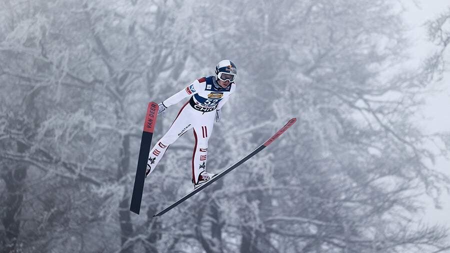 Олимпийский прыгун Чофениг лишился медали из-за размера обуви