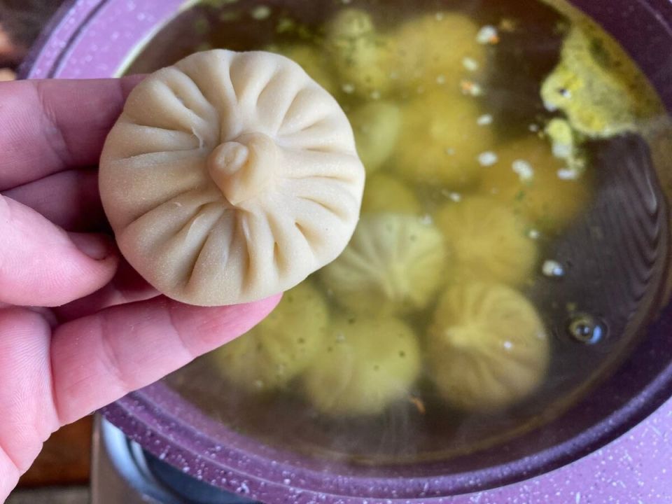 Праздник вкуса: как приготовить идеальные хинкали для всей семьи